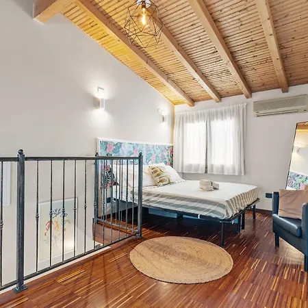Charming Loft Duomo - Porta Romana アパート ミラノ